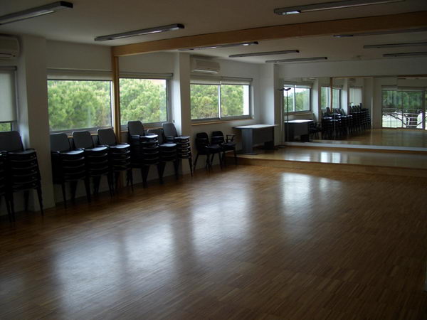 Sala gran de la primera planta del Centre C&iacute;vic de Gav&agrave; Mar